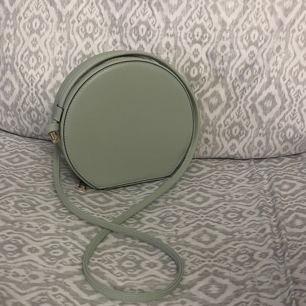 Chic Mint Circle Crossbody Bag